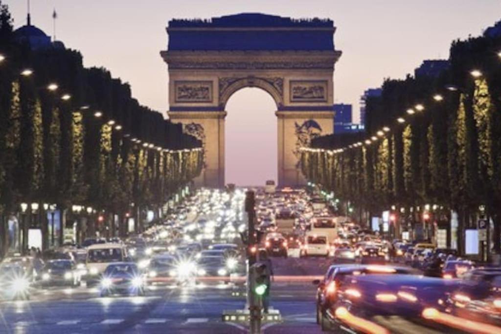 Paris Sacre Coeur Montmartre Et Tour Eiffel, 8 People, Apartment Ngoại thất bức ảnh